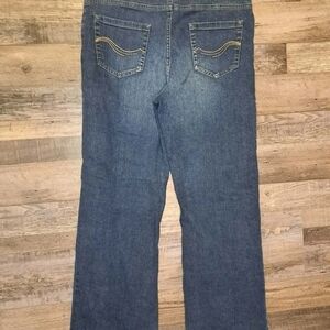 Stylish Blue Boot Cut Lined Jeans